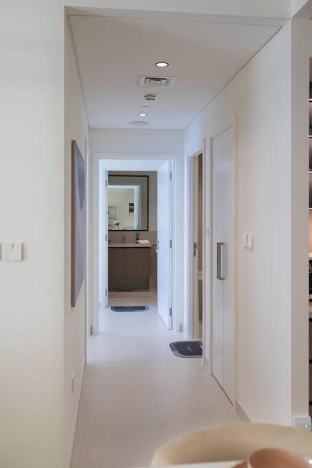 Comfy 2br In Downtown. Apartment Dubai