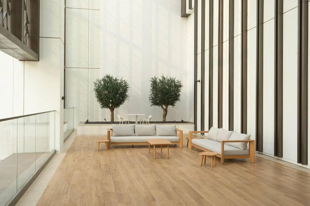 Comfy 2br In Downtown. Dubai